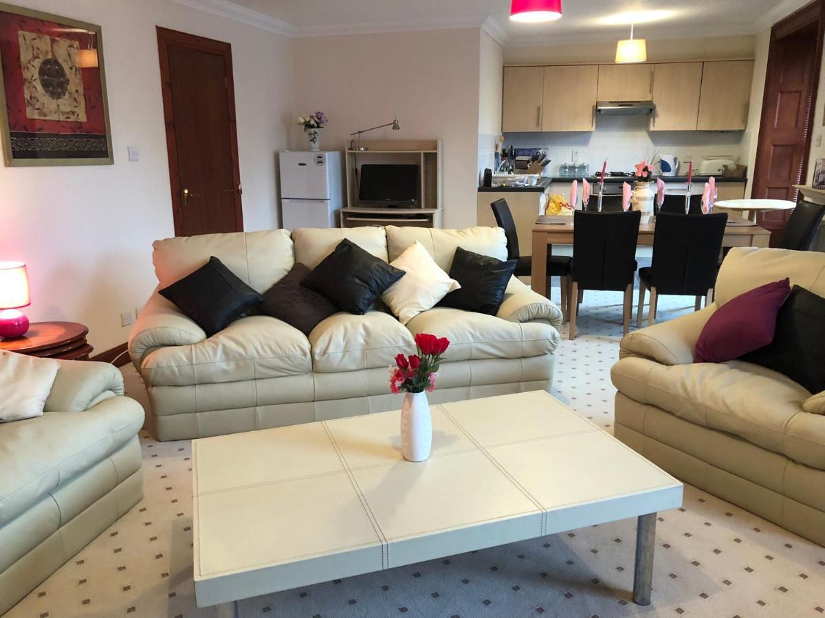 Executive Serviced Apartments 1 Forfar Exteriör bild