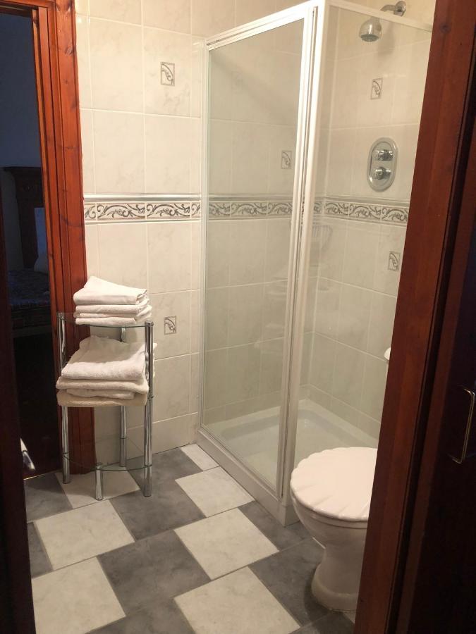 Executive Serviced Apartments 1 Forfar Exteriör bild